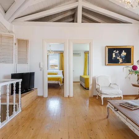 1848 Historical Penthouse In Old Corfu By New Era Διαμέρισμα